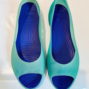 Crocs Women’s Carlie Peep Toe Toe Flats Aqua With Purple Insole Sz 11